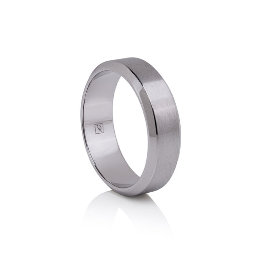 The Titanium 6B (6mm Bevelled Ring)