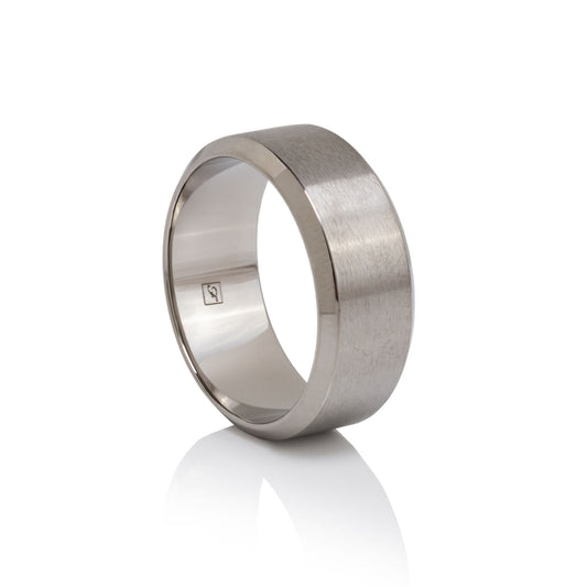 The Tungsten 8B (8mm Bevelled Ring)